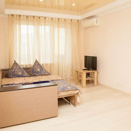 Semi-Luxury Apartment On Zaporozhskaya 9 Zaporizhia Екстериор снимка